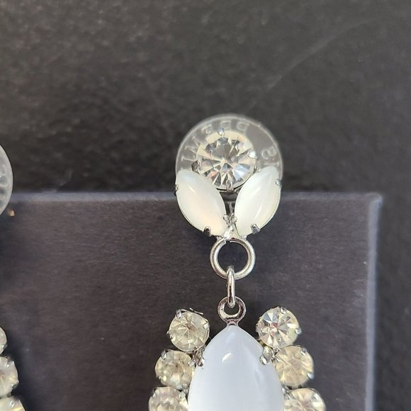 EUC Premier Designs Jewelry DREAMY Crystals/Acrylic Dangle Pierced Earrings - Picture 4 of 6